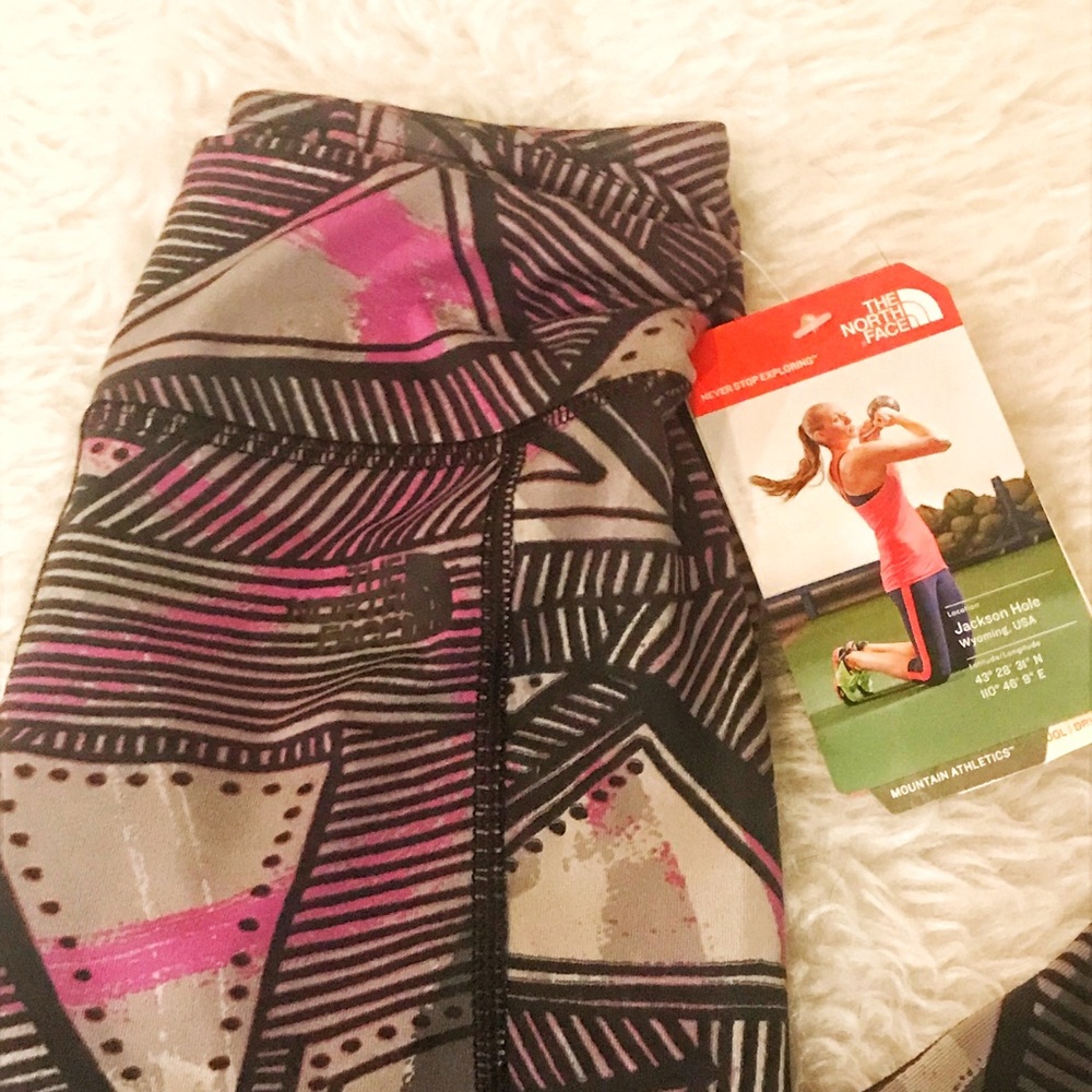 The North Face Pulse Capri Tights Black Funk, NWT